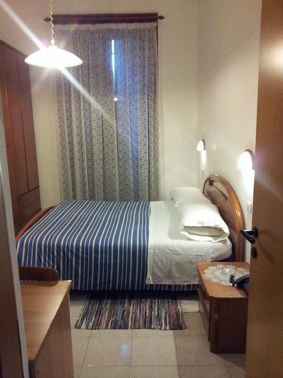 Hotel Acapulco Милано Стая снимка