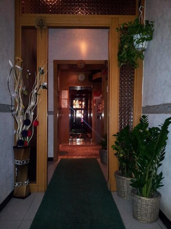 Hotel Acapulco Милано Екстериор снимка