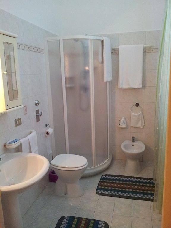 Hotel Acapulco Милано Екстериор снимка