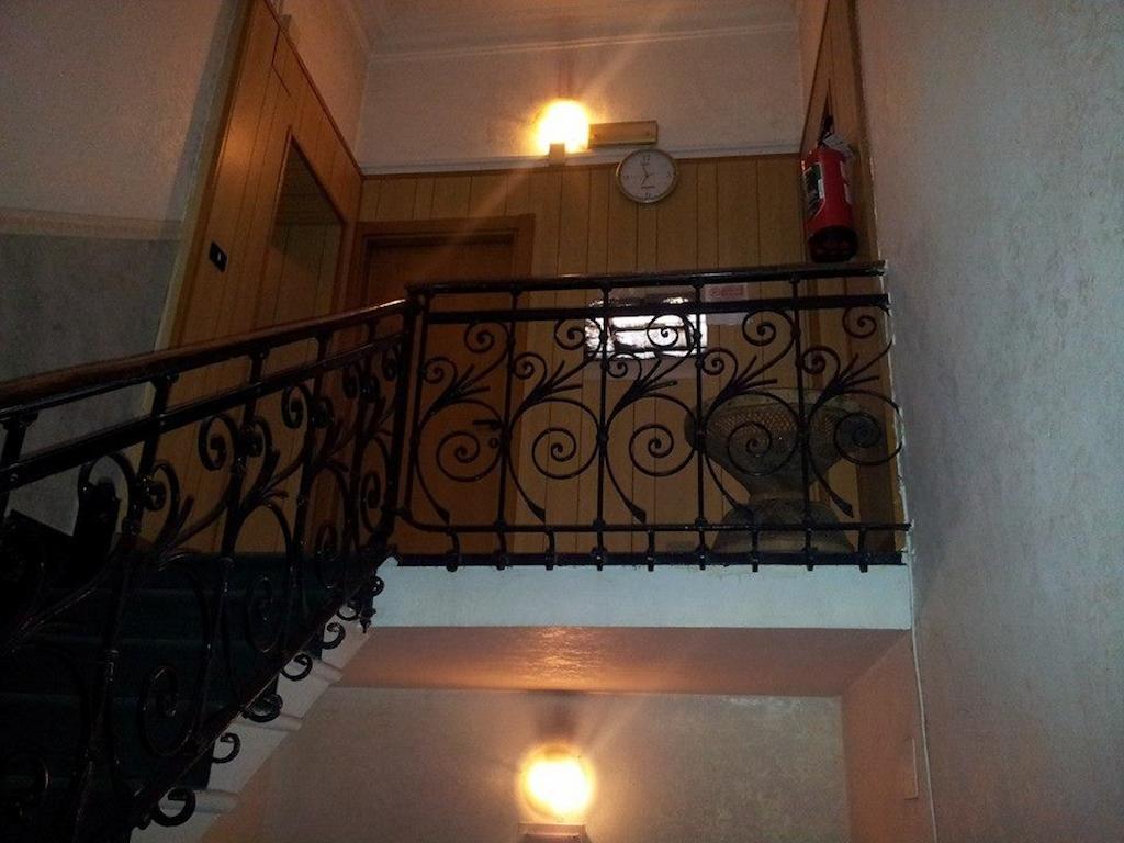 Hotel Acapulco Милано Екстериор снимка