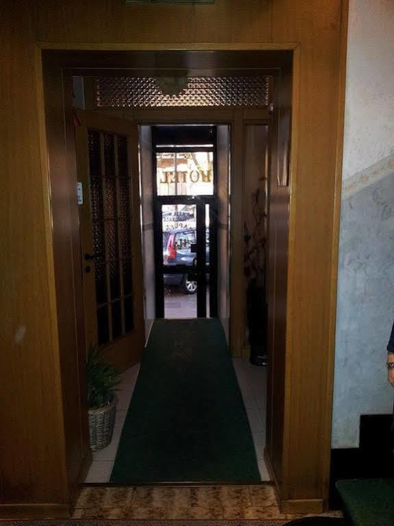 Hotel Acapulco Милано Екстериор снимка